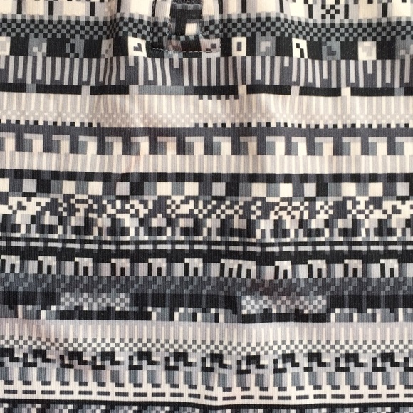 Nike Top - Picture 3 of 4